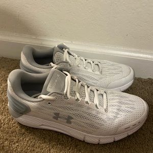 Under armour charge rouge edition